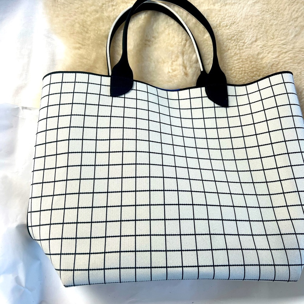 Brand new Rothy’s Lightweight Tote in Windowpane, limited collector’s edition